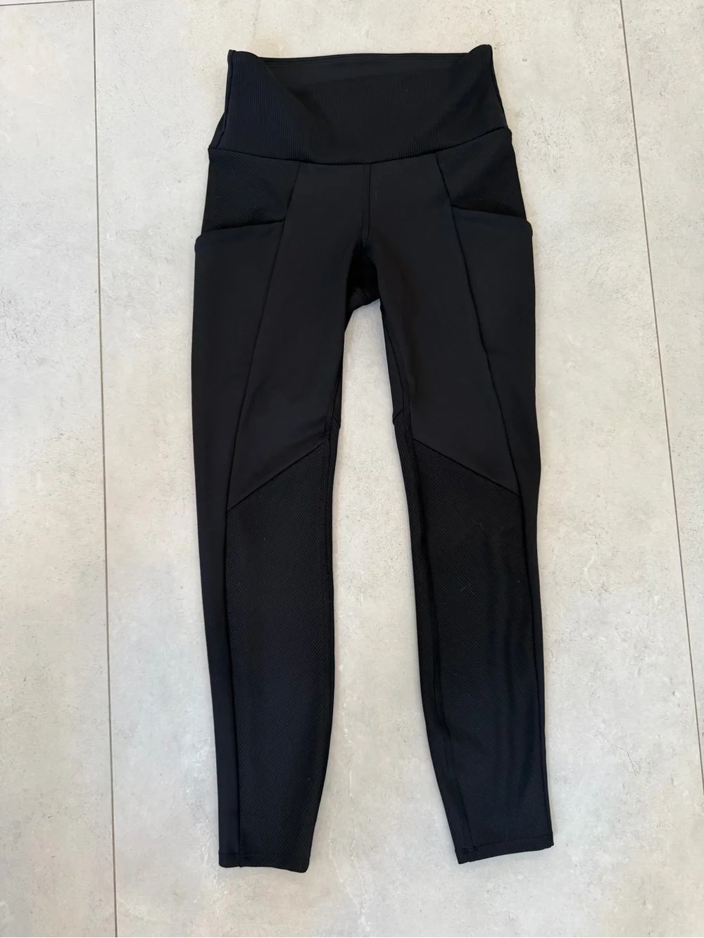 Alo Yoga High-Waist Black Leggings w/ Mesh Panels & Side Pockets